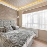 Rent 4 bedroom flat of 138 m² in London