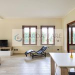 Rent 4 bedroom house of 210 m² in Desenzano del Garda