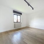 Rent 5 bedroom house of 900 m² in Waterloo