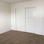 Rent 2 bedroom apartment in Huntington Beach