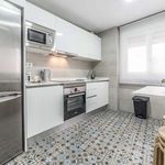 Rent 2 bedroom apartment of 72 m² in València