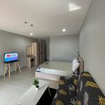 Rent 1 bedroom apartment of 32 m² in Bang Na Tai