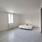 Appartement de 47 m² avec 2 chambre(s) en location à Arrondissement d'Arles