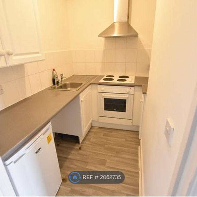 Flat to rent in Summerset House, Luton LU2 Round Green