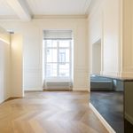 Rent 2 bedroom apartment of 277 m² in Kortrijk
