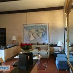 Affitto 6 camera appartamento di 400 m² in Firenze