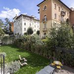 Rent 3 bedroom apartment of 297 m² in Roma