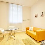Rent 1 bedroom apartment of 37 m² in Frankfurt am Main