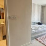 Rent 3 bedroom flat in East Hertfordshire