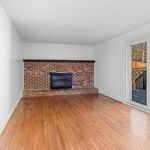 Rent 4 bedroom apartment of 160 m² in Fairfax