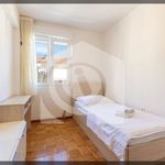 Najam 4 spavaće sobe stan od 105 m² u Split