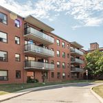 Appartement de 602 m² avec 1 chambre(s) en location à Toronto