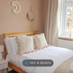 Rent 3 bedroom apartment in Gateshead