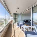 Alquilo 3 dormitorio apartamento de 195 m² en Alicante