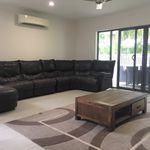 Rent 4 bedroom house in Airlie Beach - Cannonvale