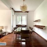 Rent 5 bedroom apartment of 215 m² in Rome