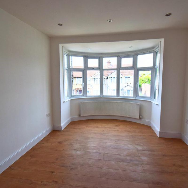 3 bedroom terraced house to rent South Harrow