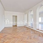 Rent 5 bedroom house of 255 m² in Rome