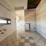 Affitto 5 camera appartamento di 135 m² in Marano Di Napoli