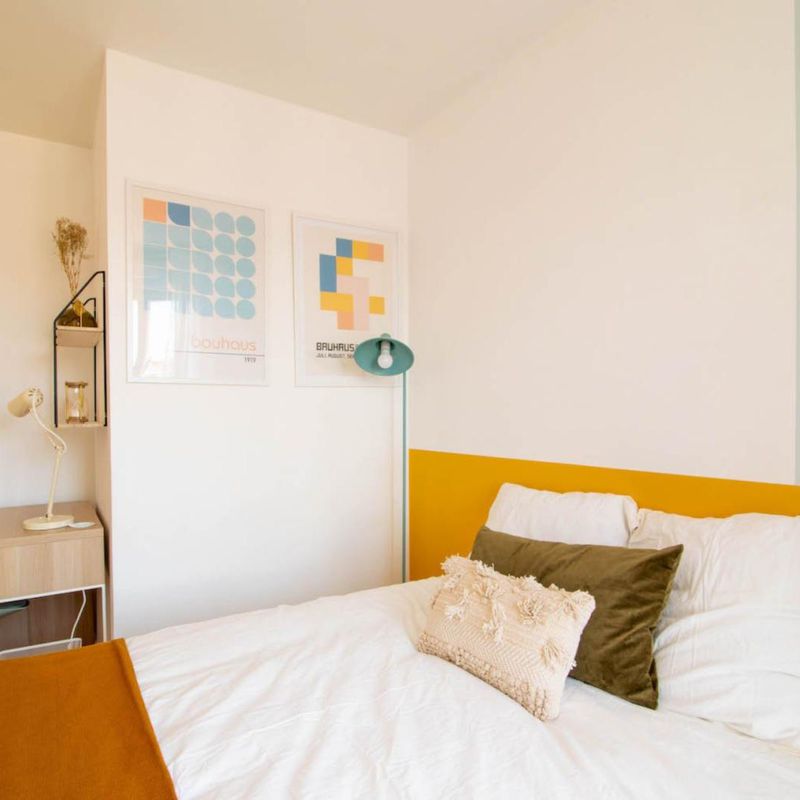 Cozy 10 m² bedroom to rent in Saint Denis - SDN14