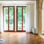 Affitto 5 camera appartamento di 220 m² in Milano