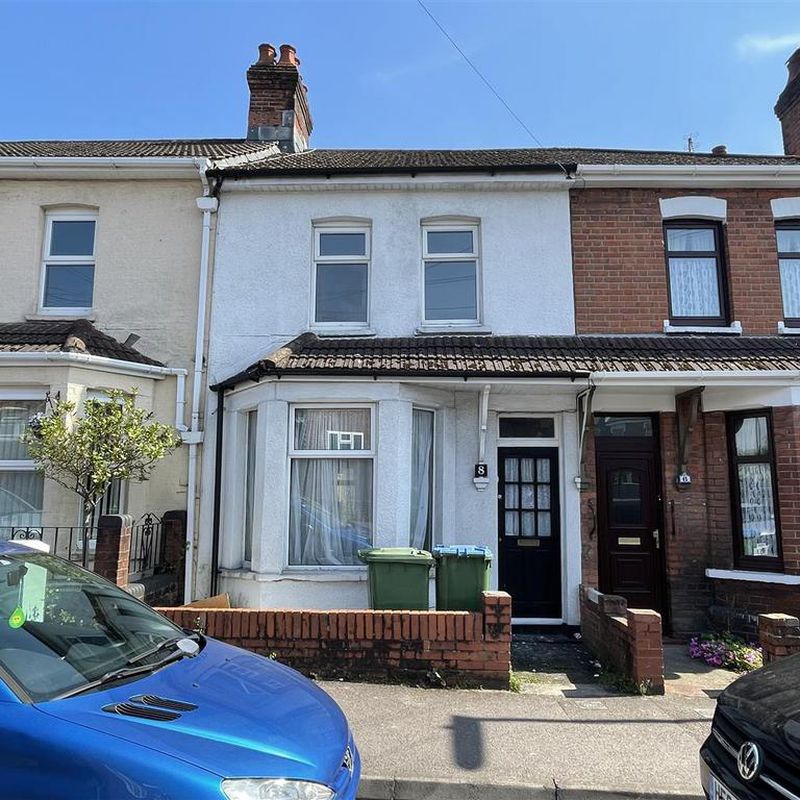 3 bedroom terraced house to rent Itchen