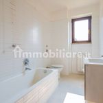 Rent 3 bedroom apartment of 90 m² in Coccaglio