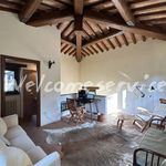 Rent 5 bedroom house of 260 m² in Todi