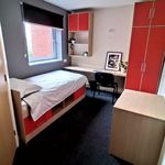 Rent 6 bedroom house in England