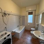 Affitto 4 camera appartamento di 98 m² in Bologna