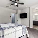 Rent 4 bedroom apartment of 197 m² in San Tan Valley