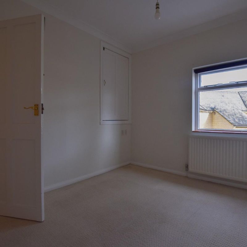 2 bedroom End of Terrace House To Rent Romsey Town