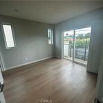 Rent 3 bedroom apartment of 116 m² in Los Angeles