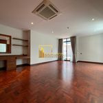 Rent 1 bedroom house of 600 m² in Khlong Tan