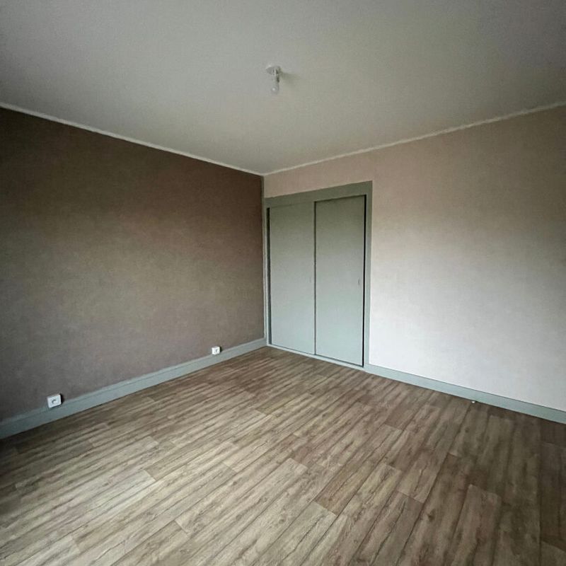 Appartement F2 - YZEURE