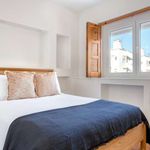 Rent 2 bedroom apartment of 99 m² in Lisboa