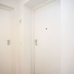 Rent 4 bedroom apartment of 74 m² in Porto