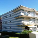 Rent 2 bedroom apartment of 4864 m² in Mont-Saint-Aignan