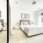 Alquilo 3 dormitorio apartamento de 135 m² en Estepona