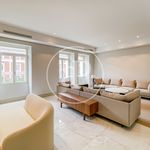 Rent 5 bedroom apartment of 520 m² in Madrid