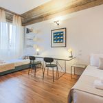 Affitto 4 camera appartamento di 264 m² in Firenze