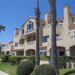 Rent 2 bedroom apartment of 130 m² in Huntington Beach