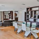 Rent 6 bedroom house of 300 m² in Èze