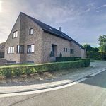 Rent 4 bedroom house of 271 m² in Overijse