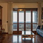 Affitto 3 camera appartamento di 74 m² in Roma