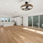 Rent 3 bedroom apartment of 227 m² in Irvine
