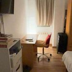 Rent a room of 105 m² in Zaragoza