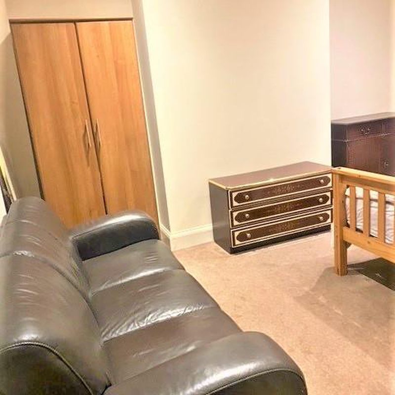 apartment at London Bounds Green