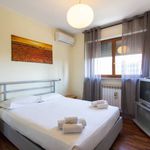 Affitto 2 camera appartamento di 107 m² in Milano