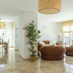 Rent 3 bedroom apartment of 200 m² in Benalmádena